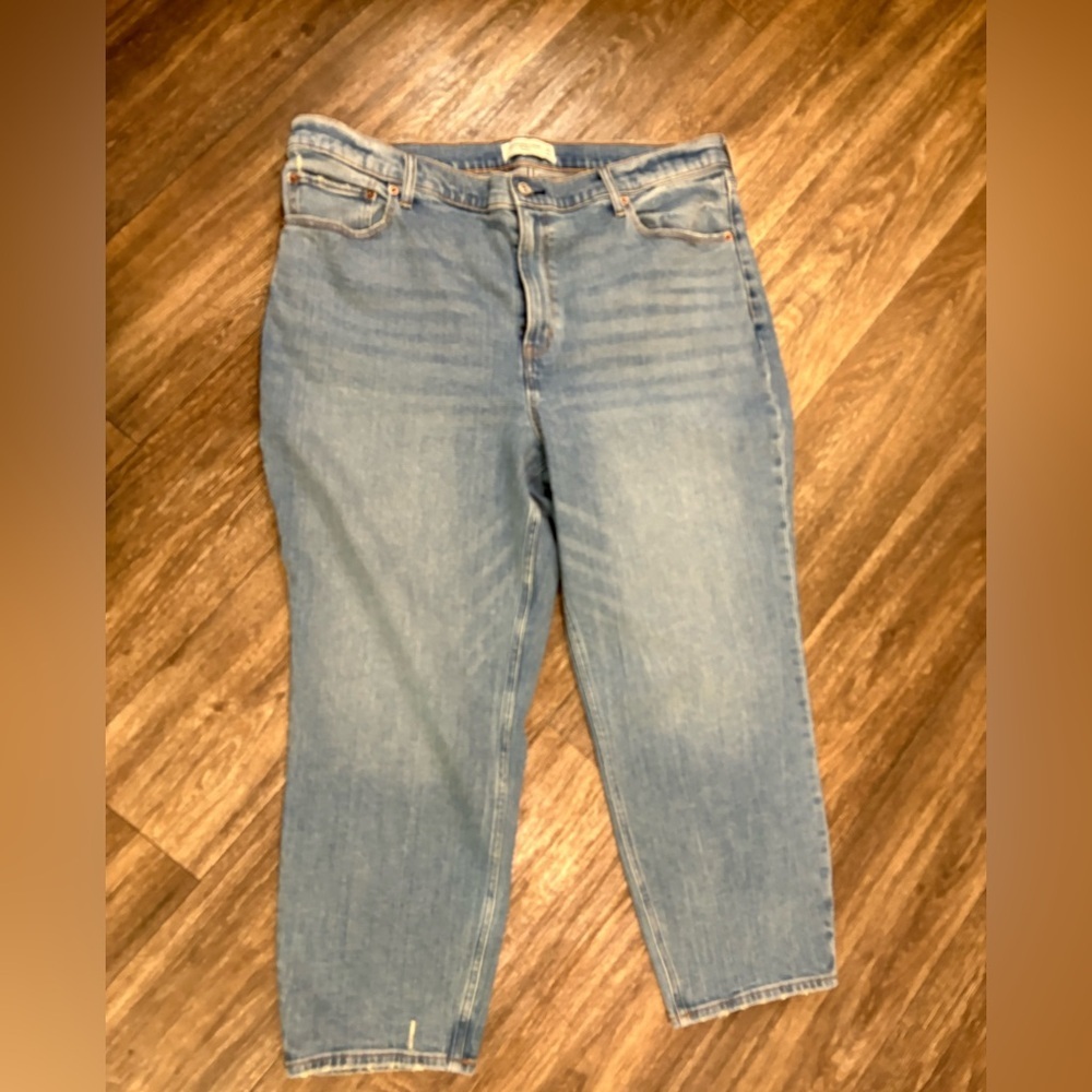 Abercrombie & Fitch The Mom High Rise 34 / 18 short
